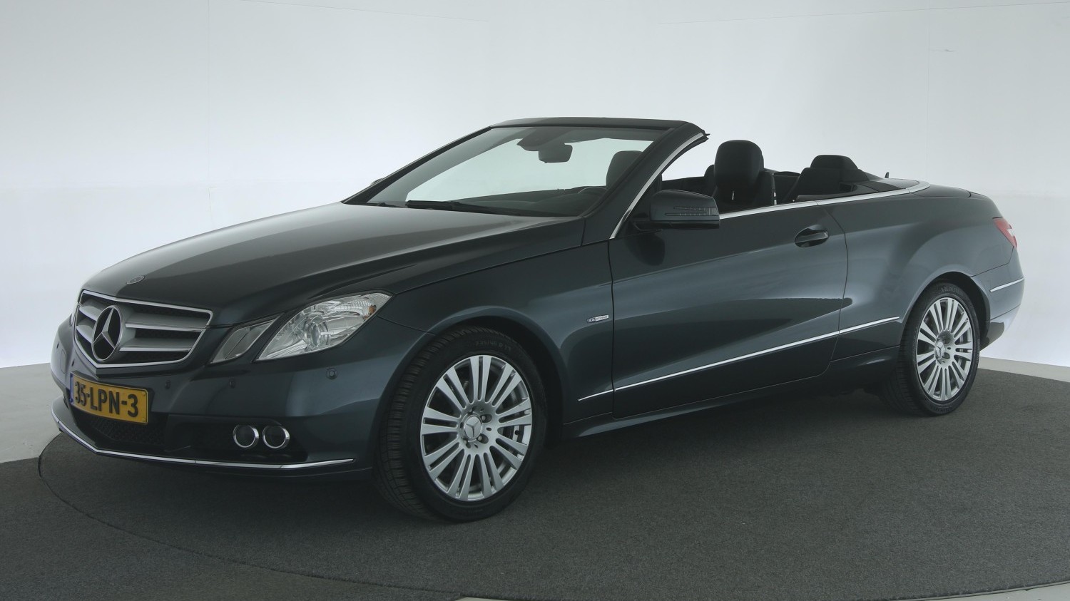 Mercedes-Benz E-Klasse Cabriolet 2010 35-LPN-3 1