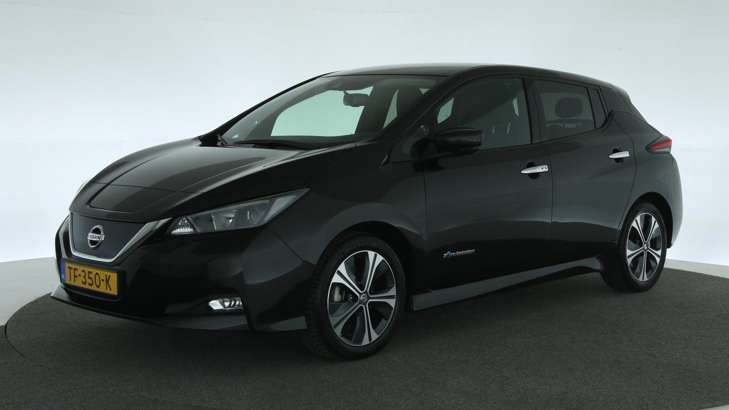 Nissan Leaf Hatchback 2018 TF-350-K 1
