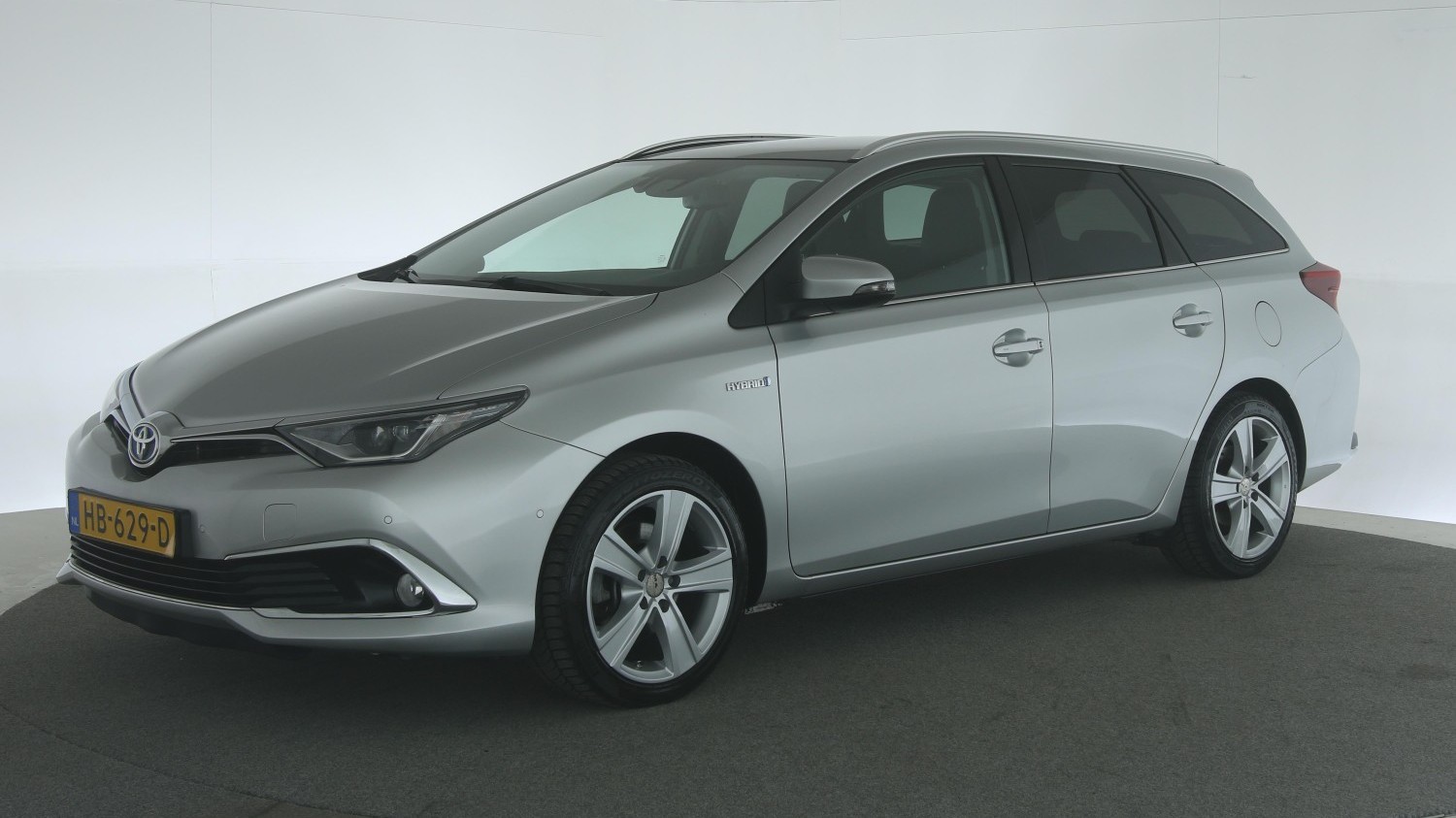Toyota Auris Station 2015 HB-629-D 1