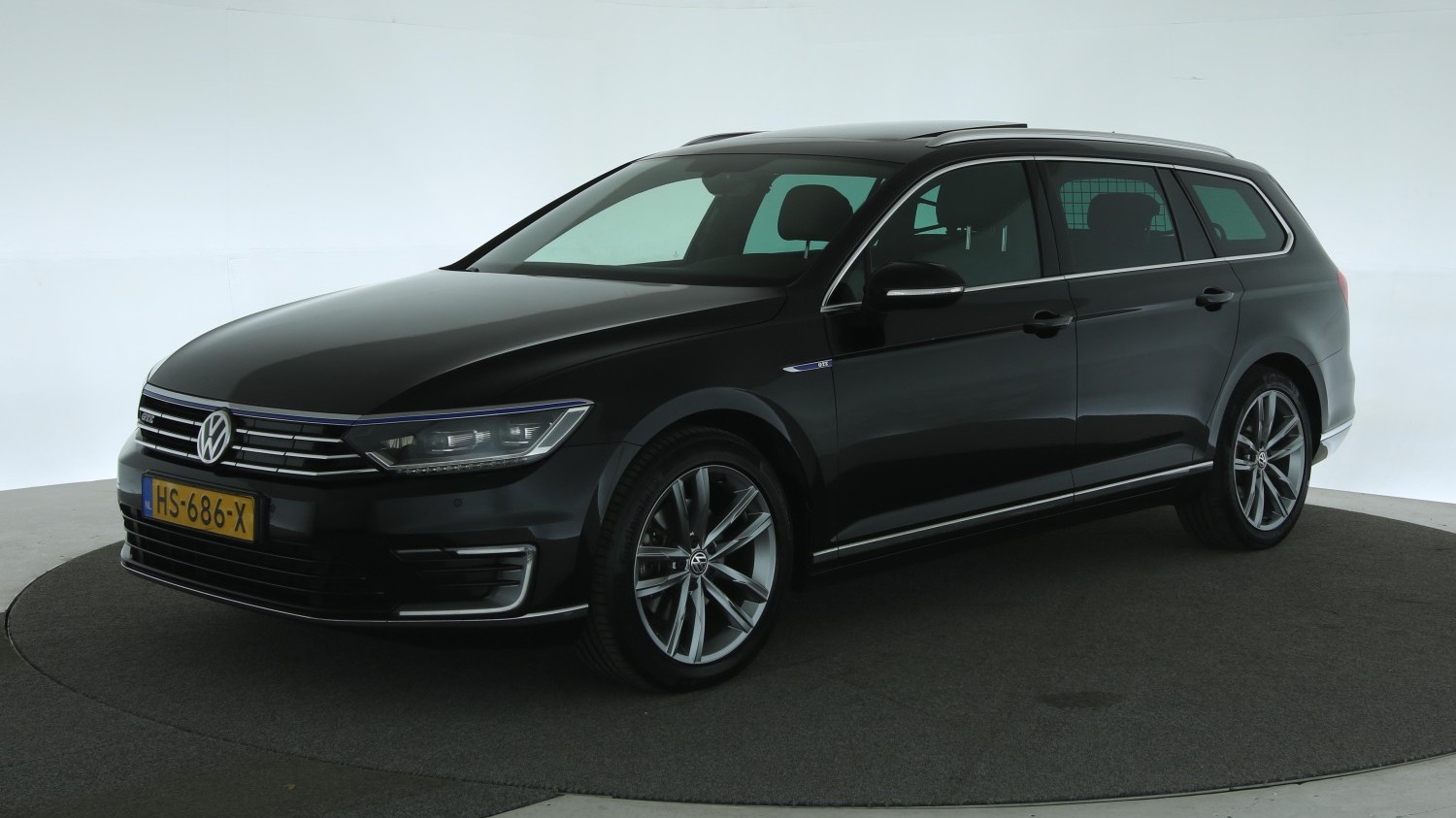 Volkswagen Passat Station 2015 HS-686-X 1