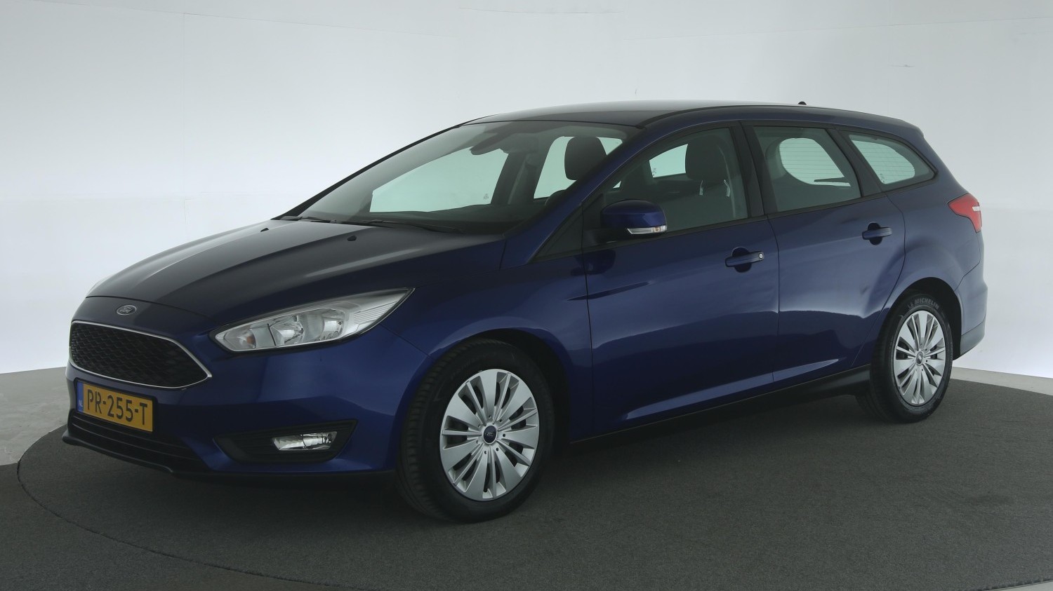 Ford Focus Station 2017 PR-255-T 1