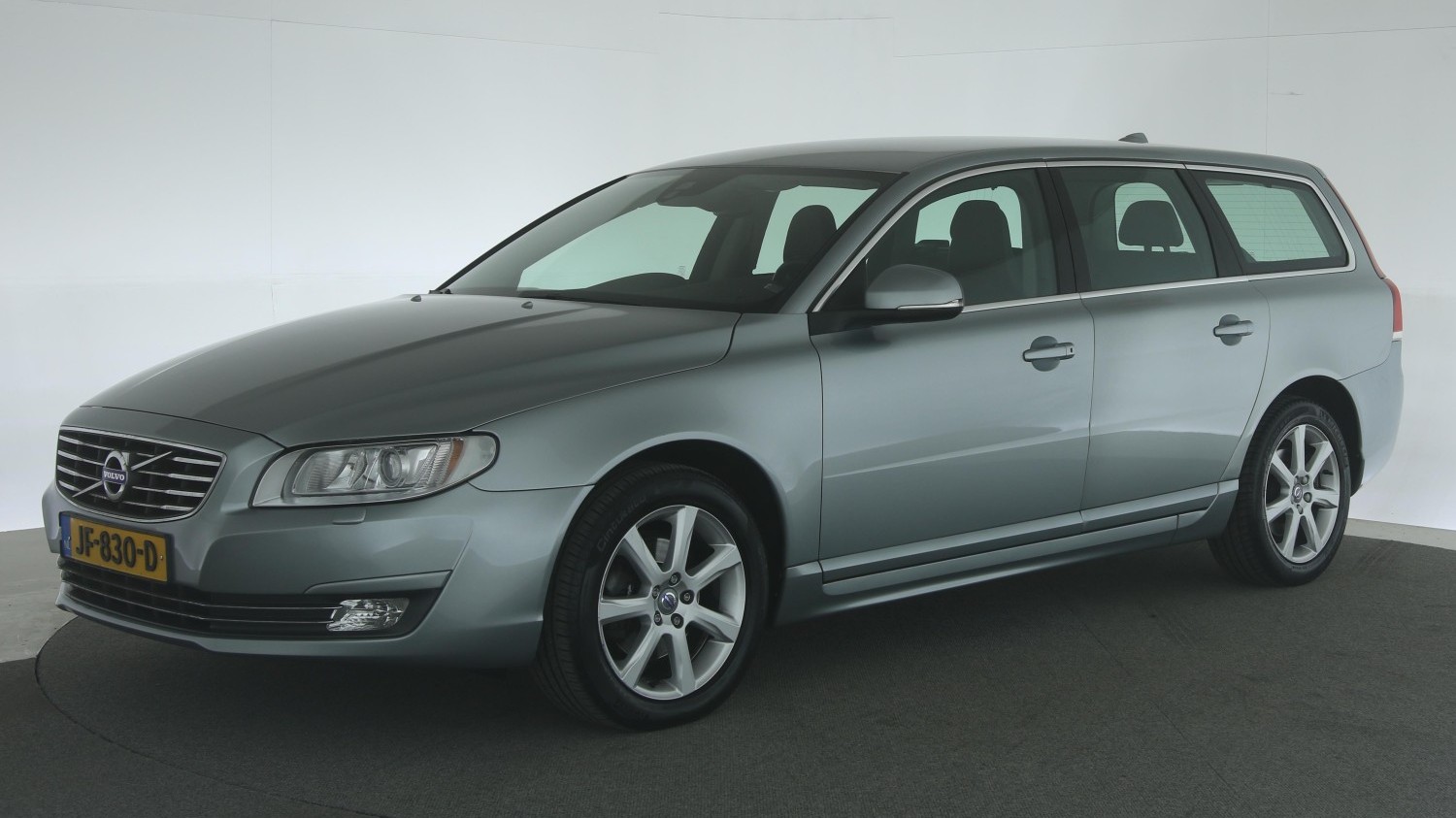 Volvo V70 Station 2016 JF-830-D 1