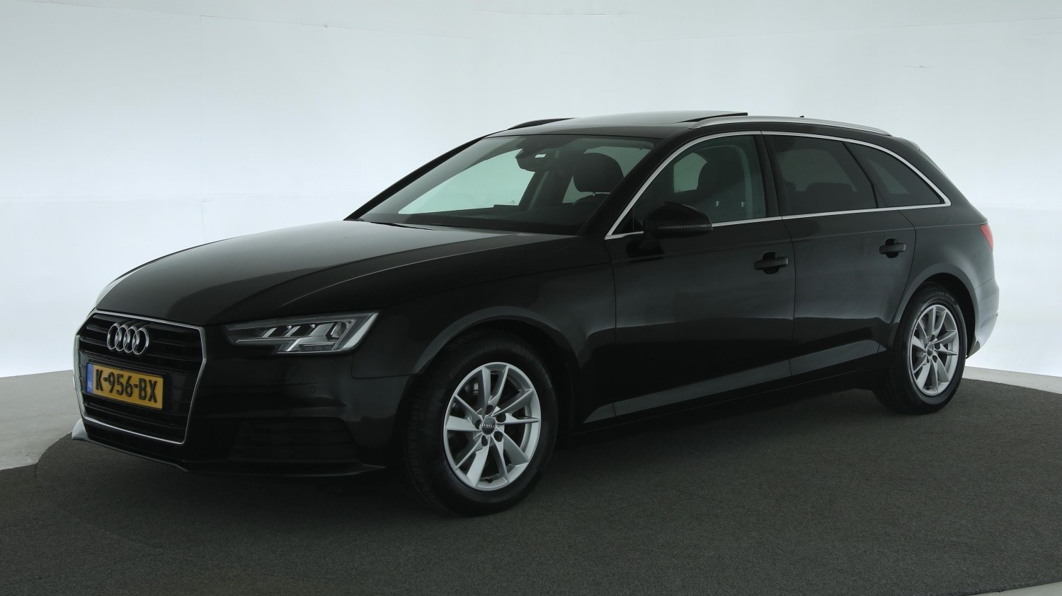Audi A4 Station 2016 K-956-BX 1
