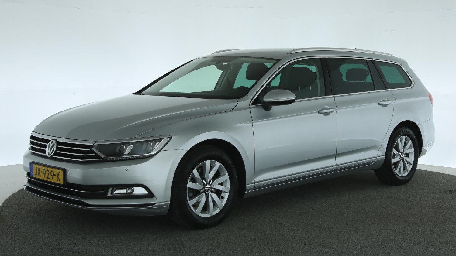 Volkswagen Passat Station 2016 JX-929-K 1