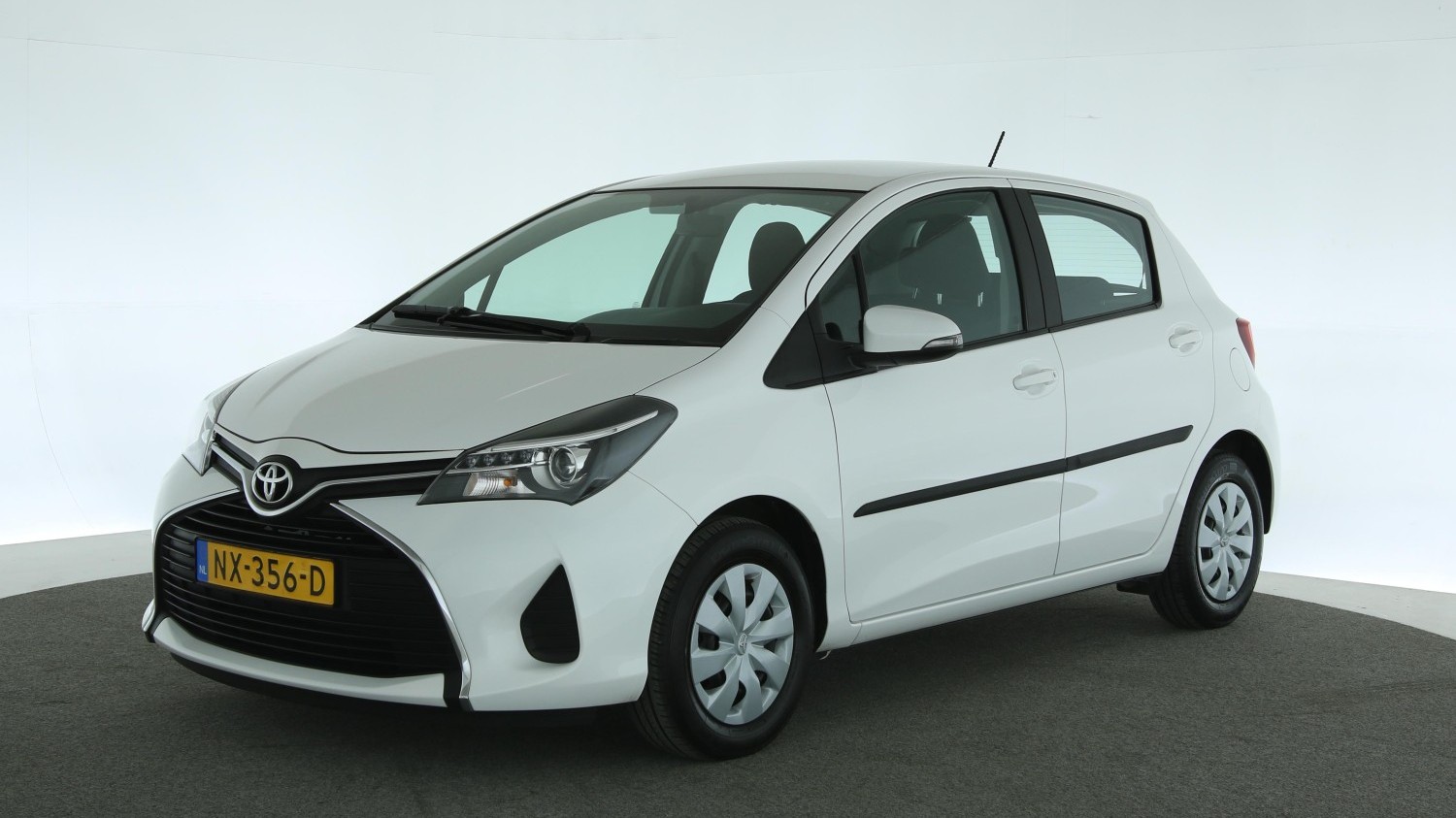 Toyota Yaris Hatchback 2017 NX-356-D 1