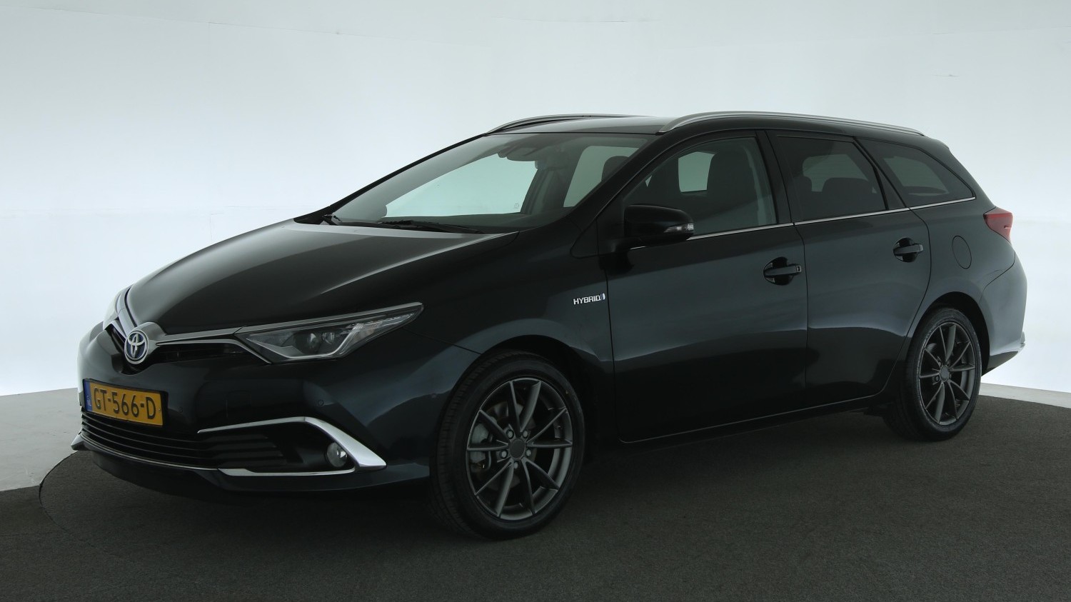 Toyota Auris Station 2015 GT-566-D 1